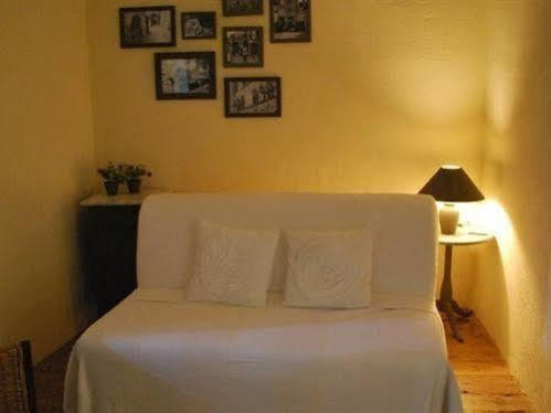 La Maison Au Puits 2*